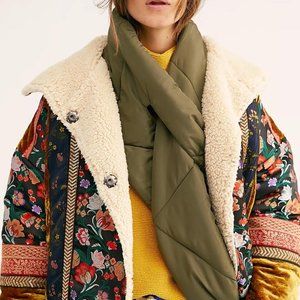 FREE PEOPLE PUFFER QUILTED SCARF
